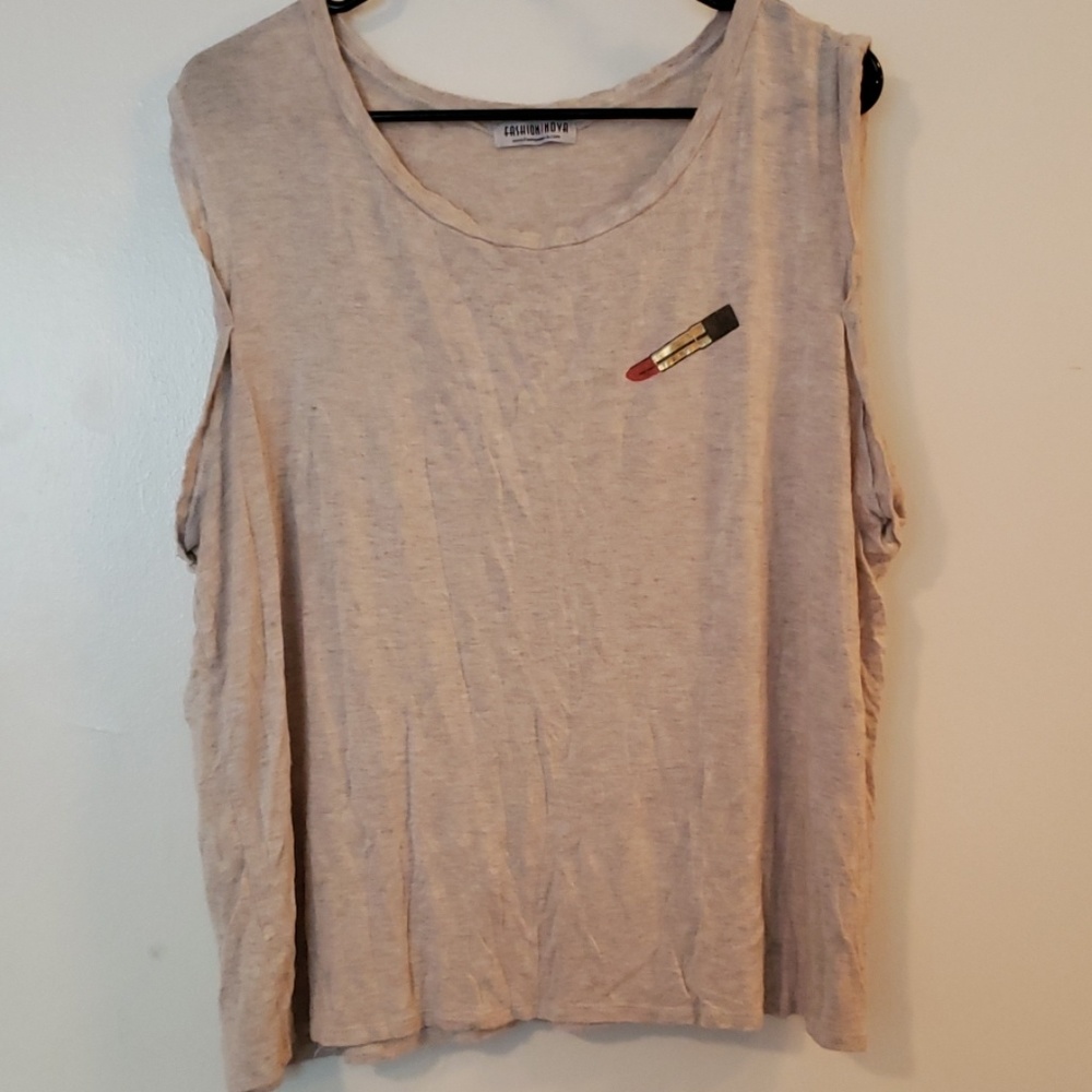No sleeves shirt